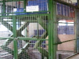 東莞大(da)東電子公(gong)司閣樓貨(huo)貨梯4套